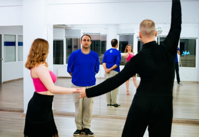 Χορεύετε; Η σχολή χορού ΠανΔώρα θα ενορχηστρώσει τη πιο όμορφη γαμήλια χορογραφία!