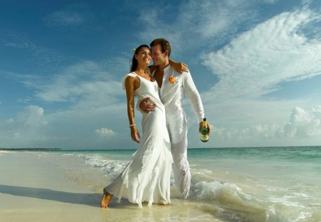 Γαμήλιo Ταξίδι: Ταξίδεψε με τo Five Continent Cruises!