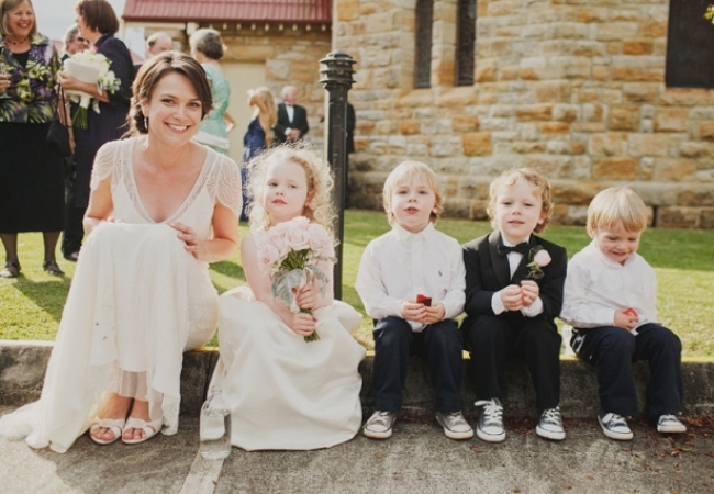 15 τρόποι για να απασχολήσετε τα παιδιά (και να χαλαρώσετε τους γονείς) στο γάμο σας!